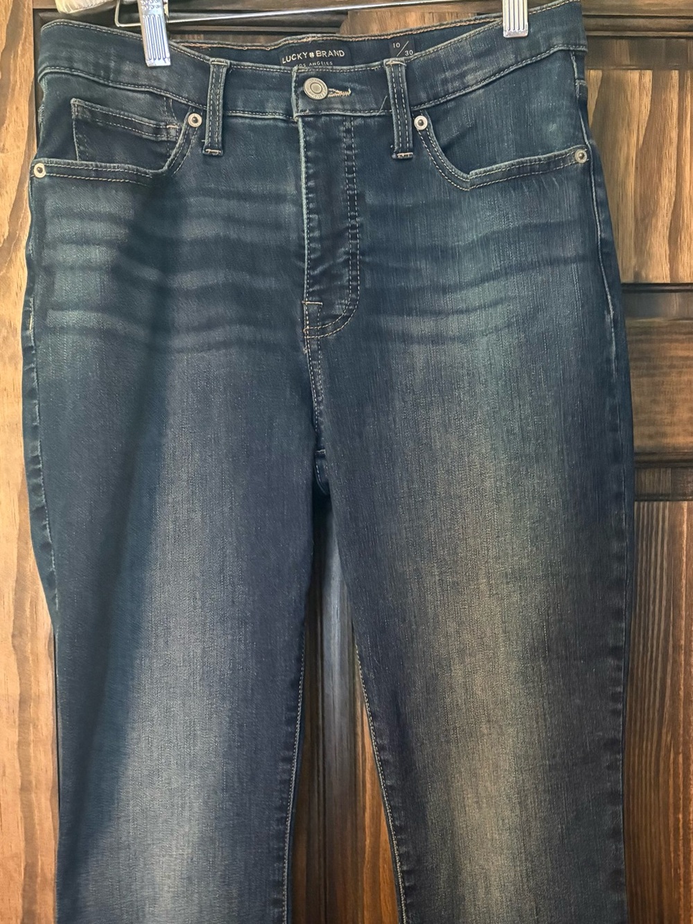 Lucky Brand Women's Jeans in Dark Blue Wash Size 10
